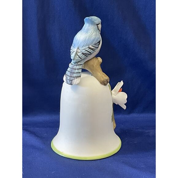 Bisque Porcelain Georgian BluJay and White Blooms - Picture 4 of 8